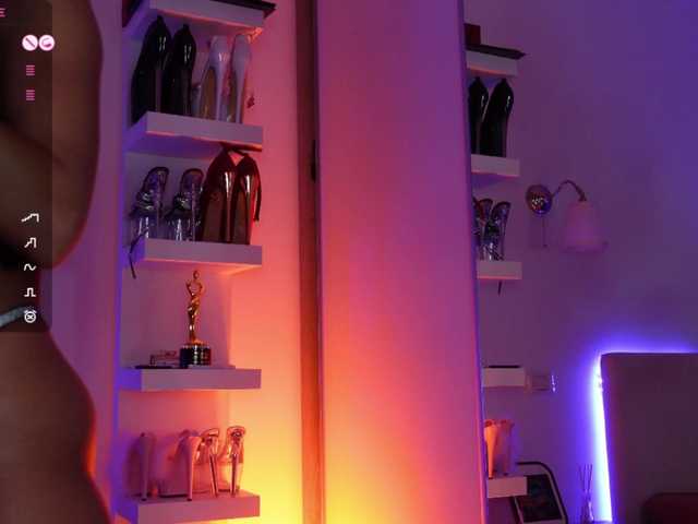 AngelaMyst webcam