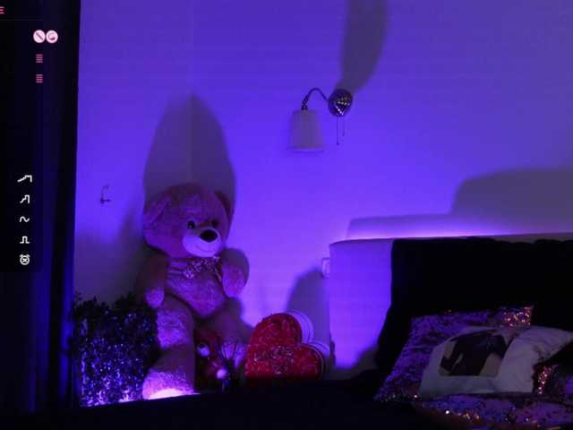 Entrez le videochat erotique avec le
modèle AngelaMyst AngelaMyst