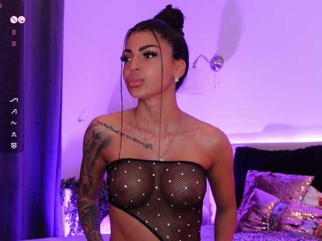 Gratis Live Sexcam mit AngelaMyst AngelaMyst