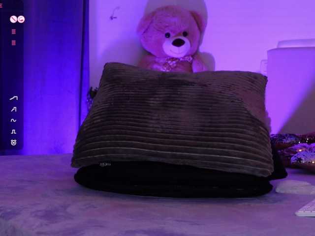 Vai a chattare su AngelaMyst AngelaMyst