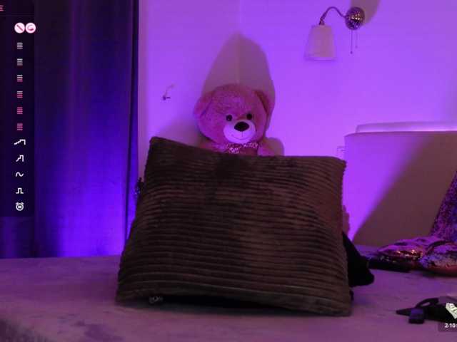 Vai a chattare su AngelaMyst AngelaMyst