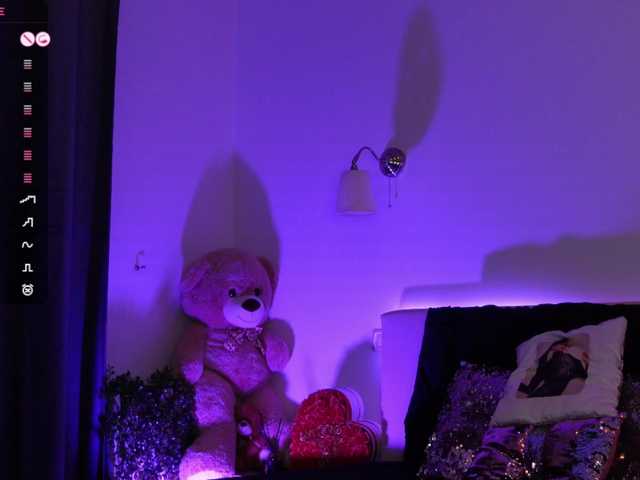 Vai a chattare su AngelaMyst AngelaMyst