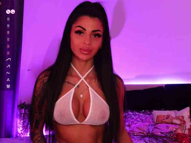 AngelaMyst webcam