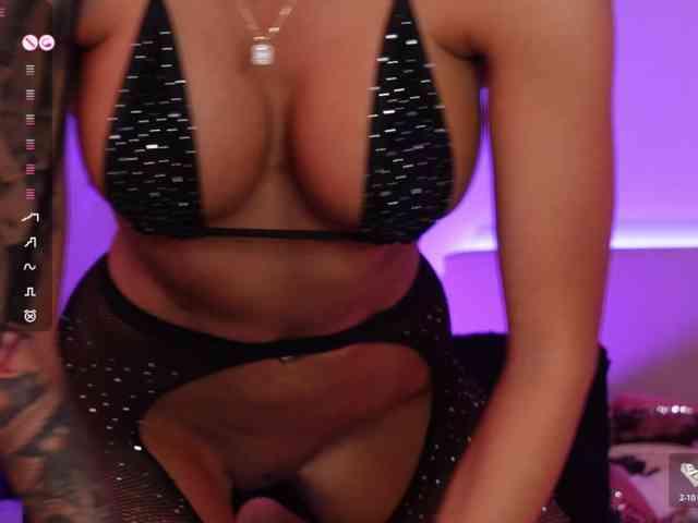 AngelaMyst webcam