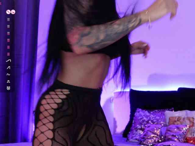 AngelaMyst webcam