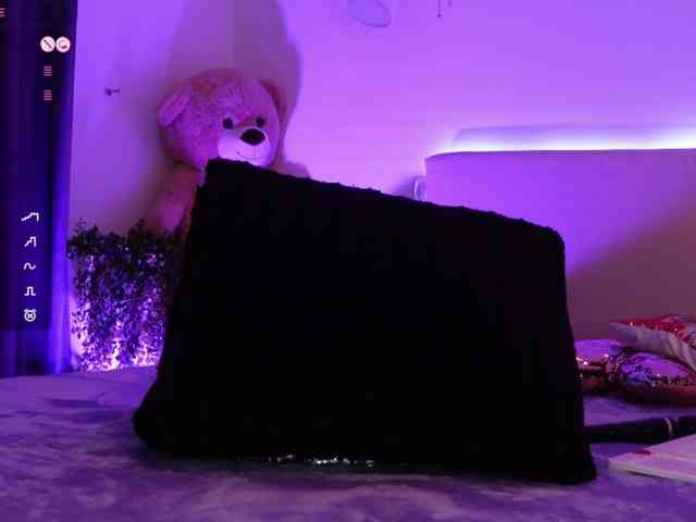 AngelaMyst webcam