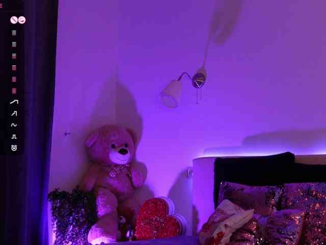 AngelaMyst webcam