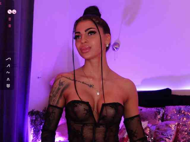 AngelaMyst webcam