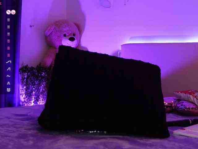 AngelaMyst webcam