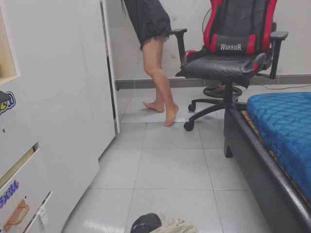 Alice225 webcam
