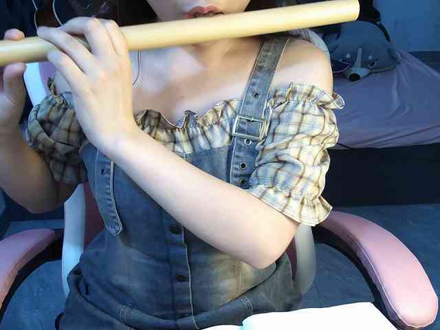 Julia98 webcam