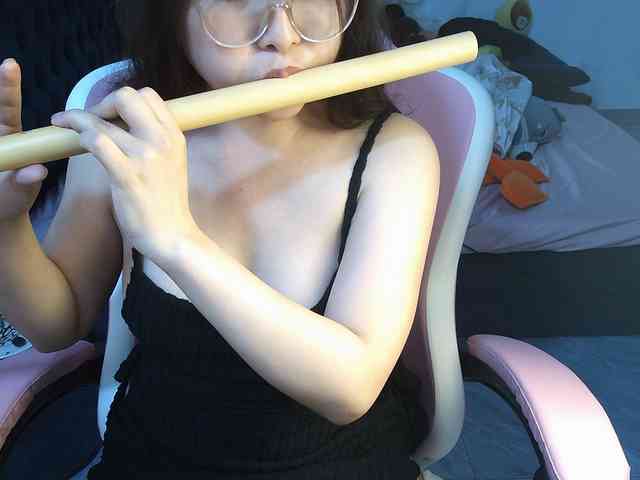 Julia98 webcam