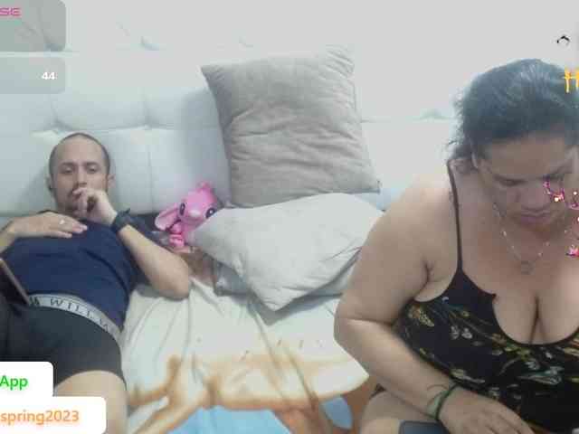 CandyandJhon webcam