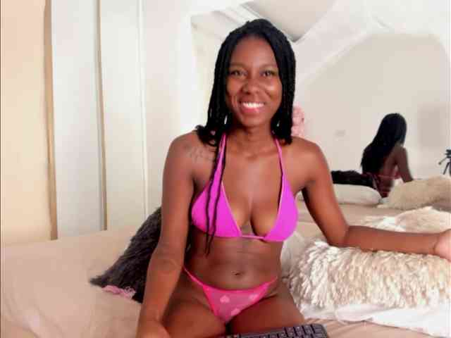 Roxxana-queen webcam