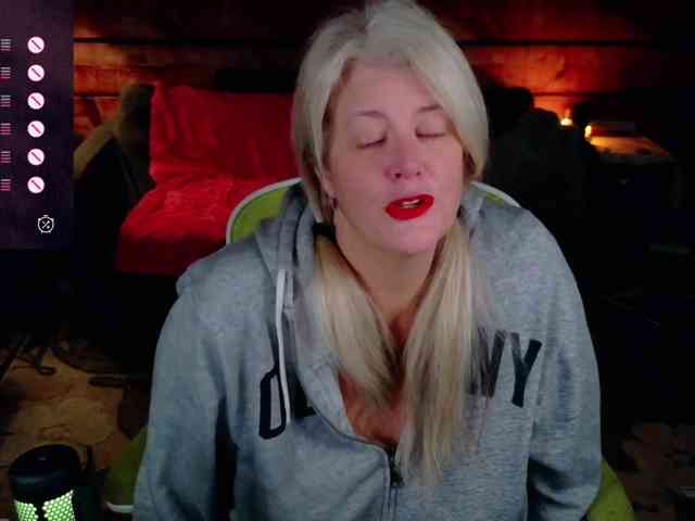 AlicesCuriosity webcam