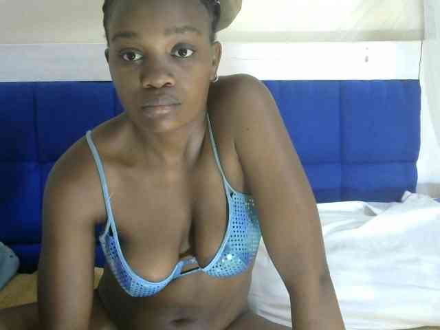 Cuteallianah webcam