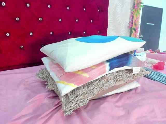 Melody-Megann webcam