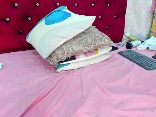 Melody-Megann webcam