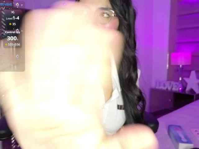 LennaBlair webcam