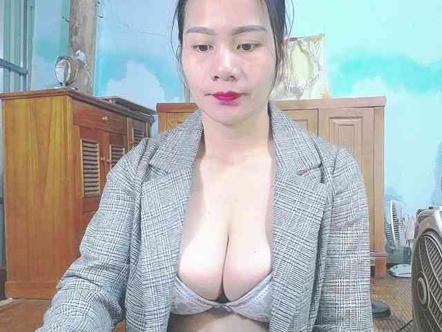 EllaShow93 webcam