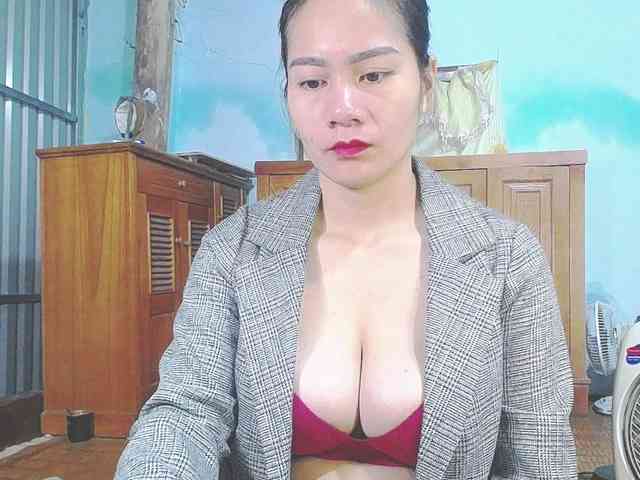 EllaShow93 webcam
