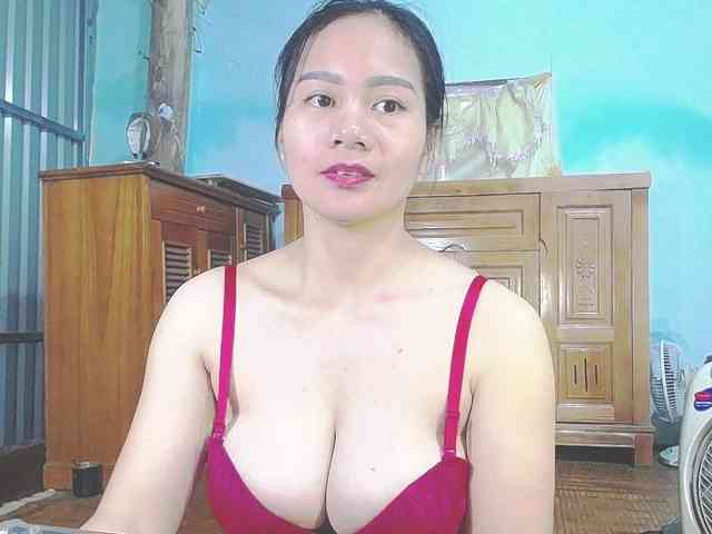 EllaShow93 webcam
