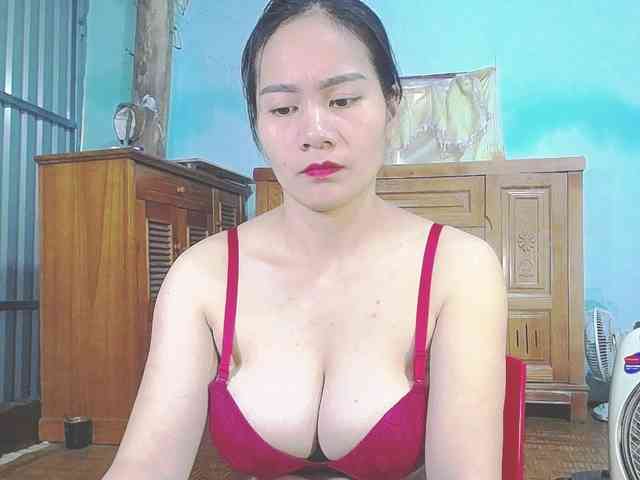 EllaShow93 webcam