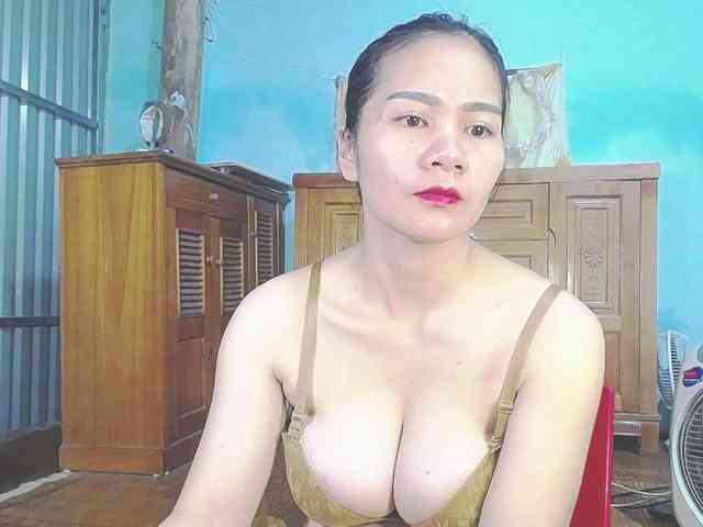 EllaShow93 webcam