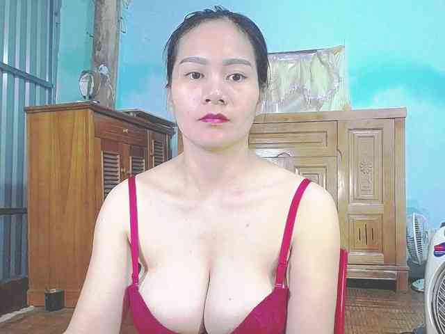 EllaShow93 webcam
