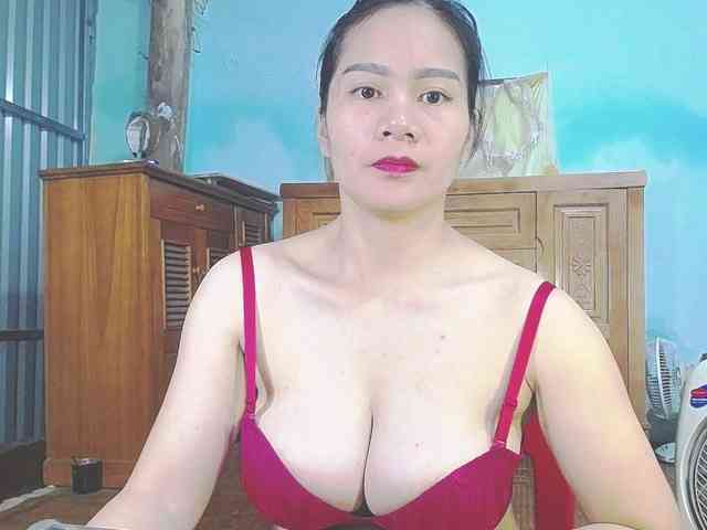 EllaShow93 webcam