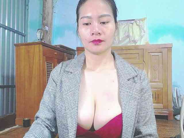 EllaShow93 webcam