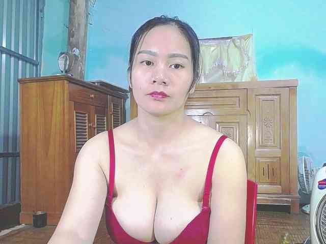 EllaShow93 webcam