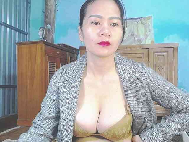 EllaShow93 webcam