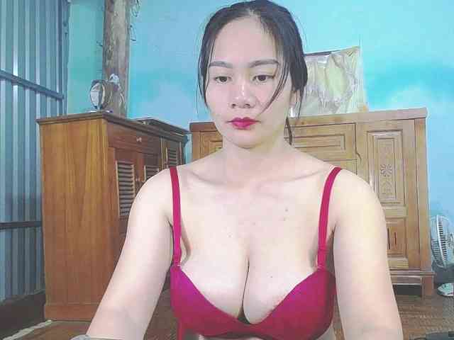 EllaShow93 webcam