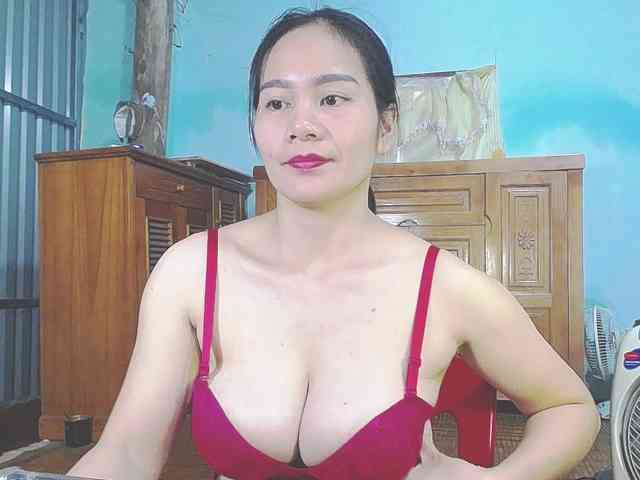 EllaShow93 webcam
