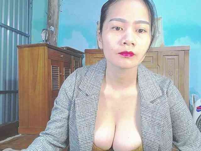 EllaShow93 webcam