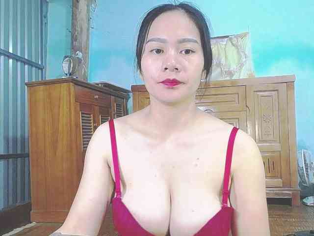 EllaShow93 webcam