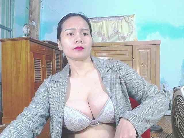 EllaShow93 webcam