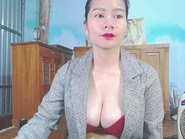 EllaShow93 webcam