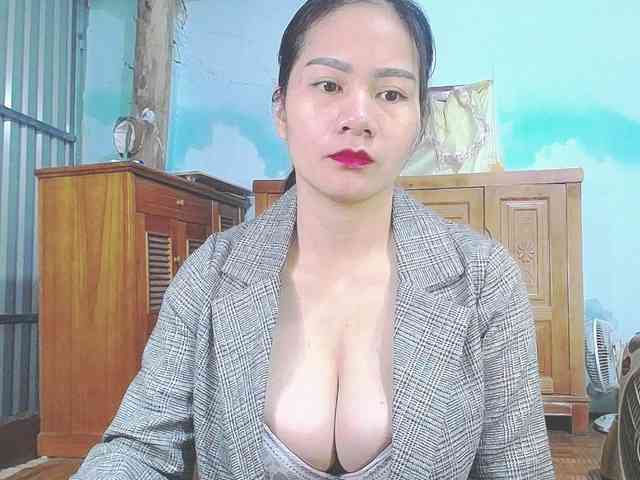 EllaShow93 webcam