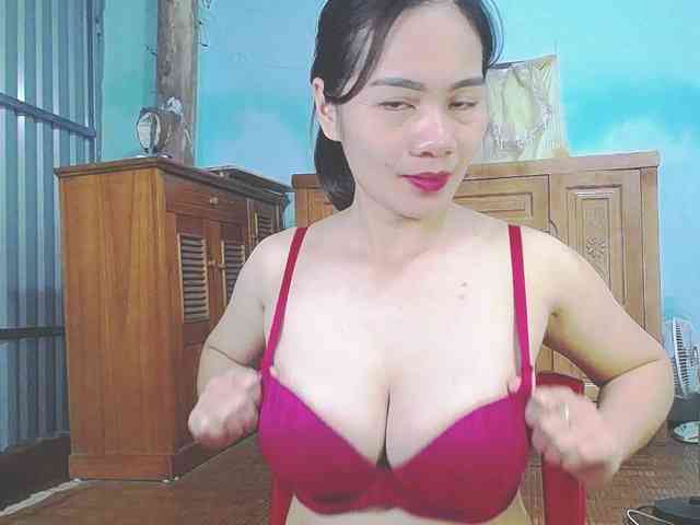 EllaShow93 webcam