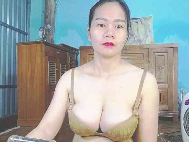 EllaShow93 webcam