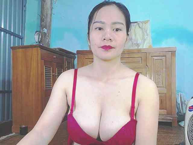 EllaShow93 webcam