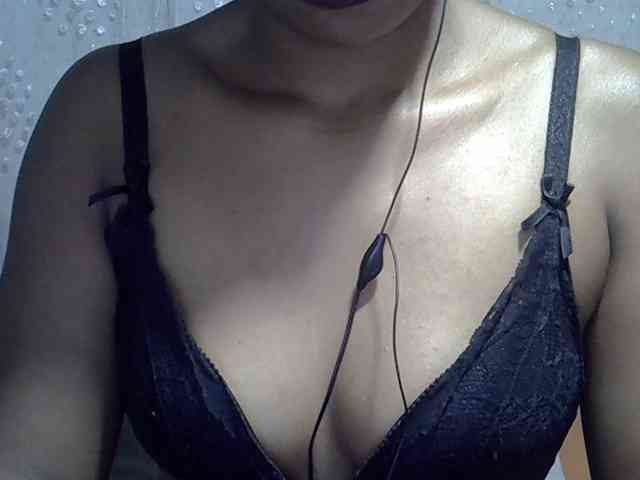 Lillteblackgirl webcam