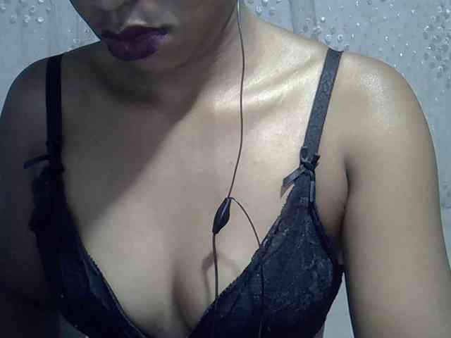 Lillteblackgirl webcam