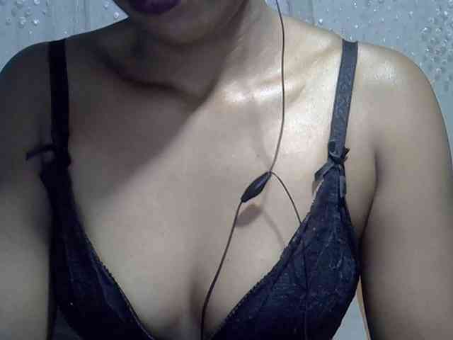 Lillteblackgirl webcam