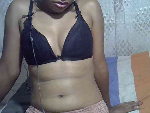 Lillteblackgirl webcam