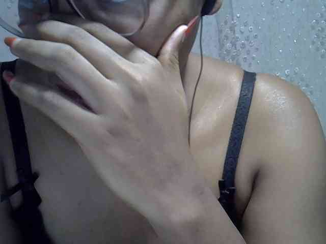 Lillteblackgirl webcam