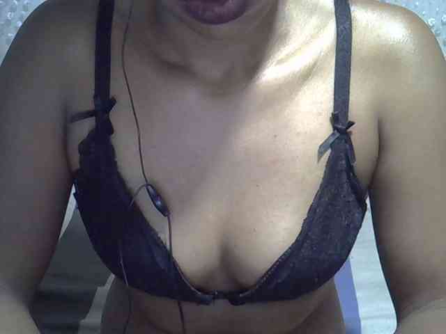 Lillteblackgirl webcam