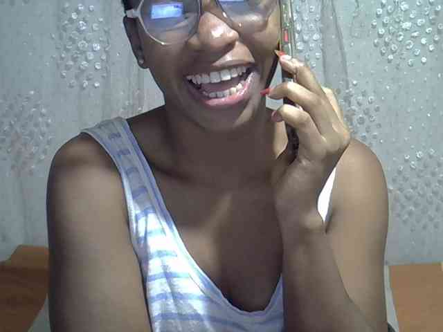 Lillteblackgirl webcam